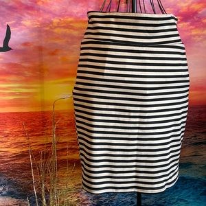 LuluRoe Cassie skirt